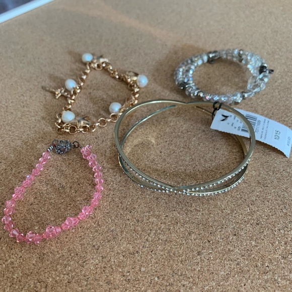 Bracelet bundle!!! 4 pieces - Picture 1 of 5